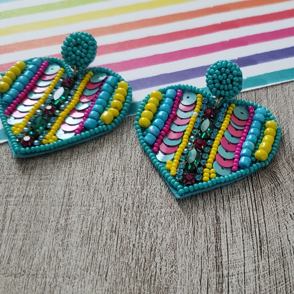 NEW Fun beaded heart earrings